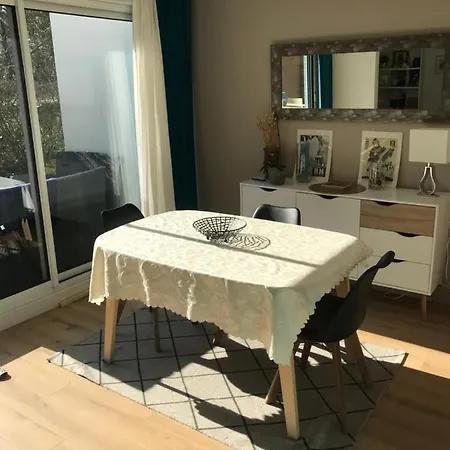 T 2 Terrasse Sud Manoir De Malville